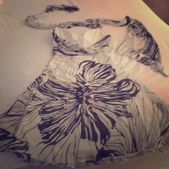 Silk elegant dress by Laura Vann - Picture 1 of 11